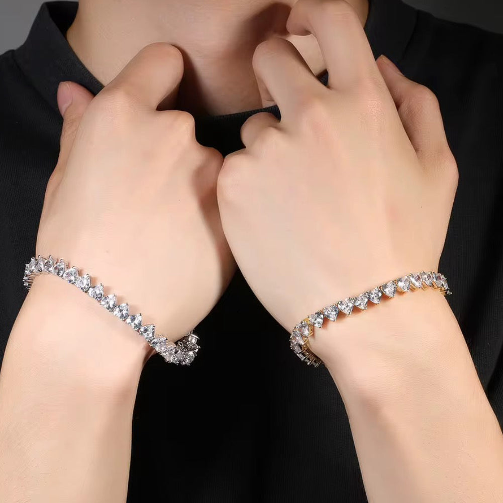 The Kaia Heart Bracelet