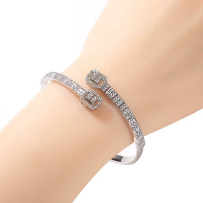 The Elara Bangle