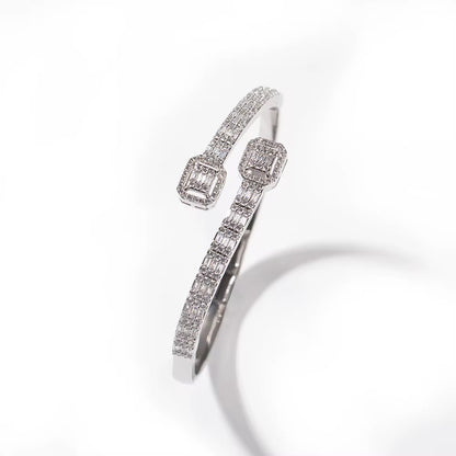 The Elara Bangle
