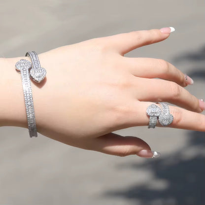 The Noelle Bangle