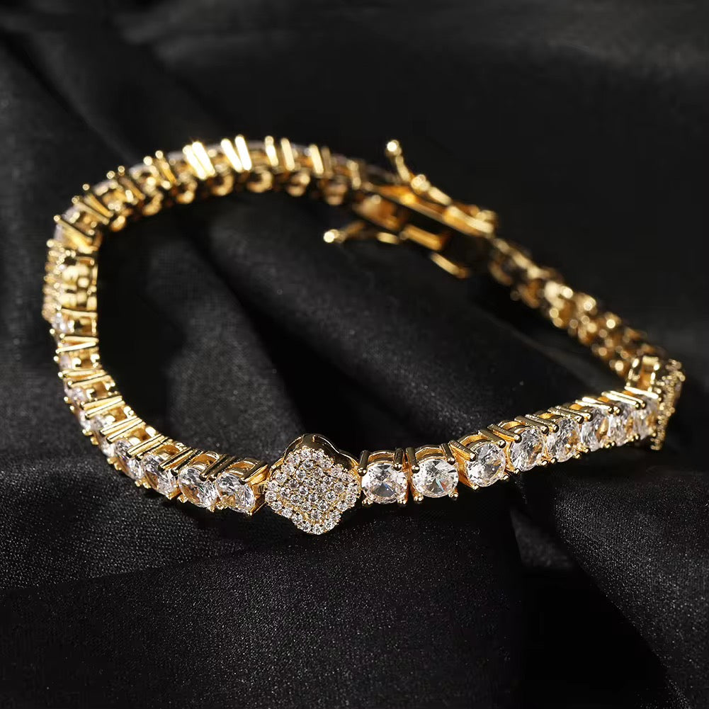 The Clove Bracelet