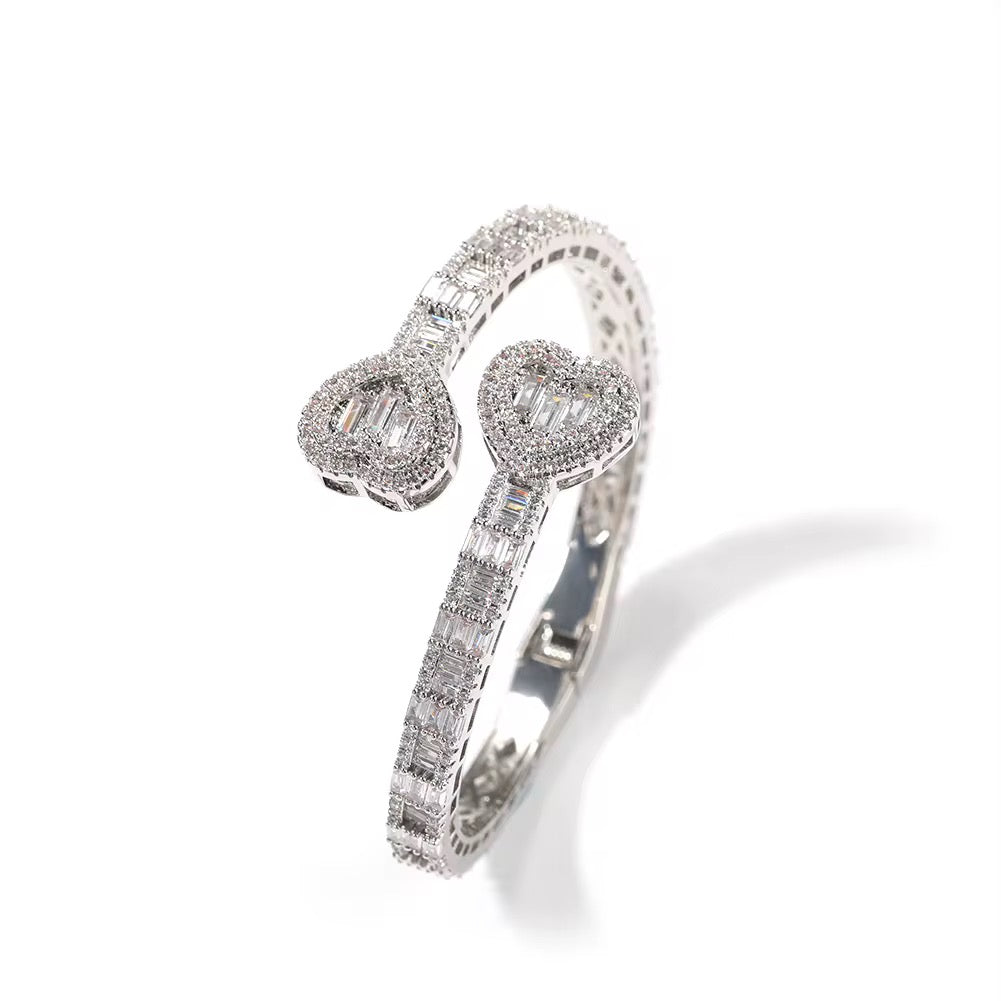 The Delphy Love Bracelet