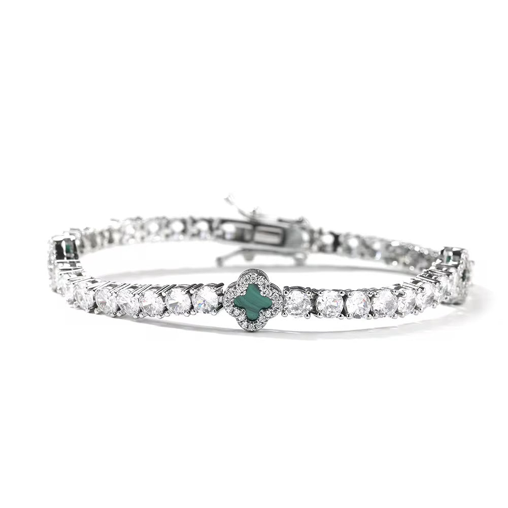The Green Clove Bracelet